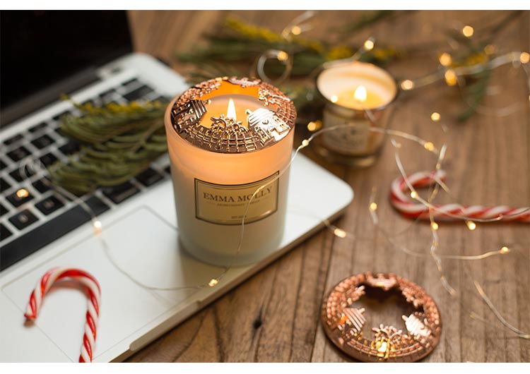 https://www.emmamolly.com/wp-content/uploads/shop/candle_topper_02.jpg
